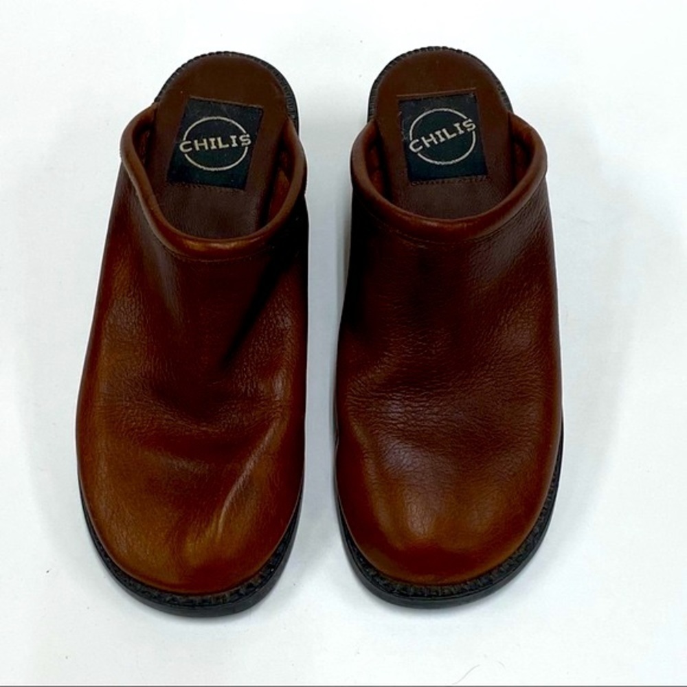 Chili’s Leather Clogs Brown Size 7